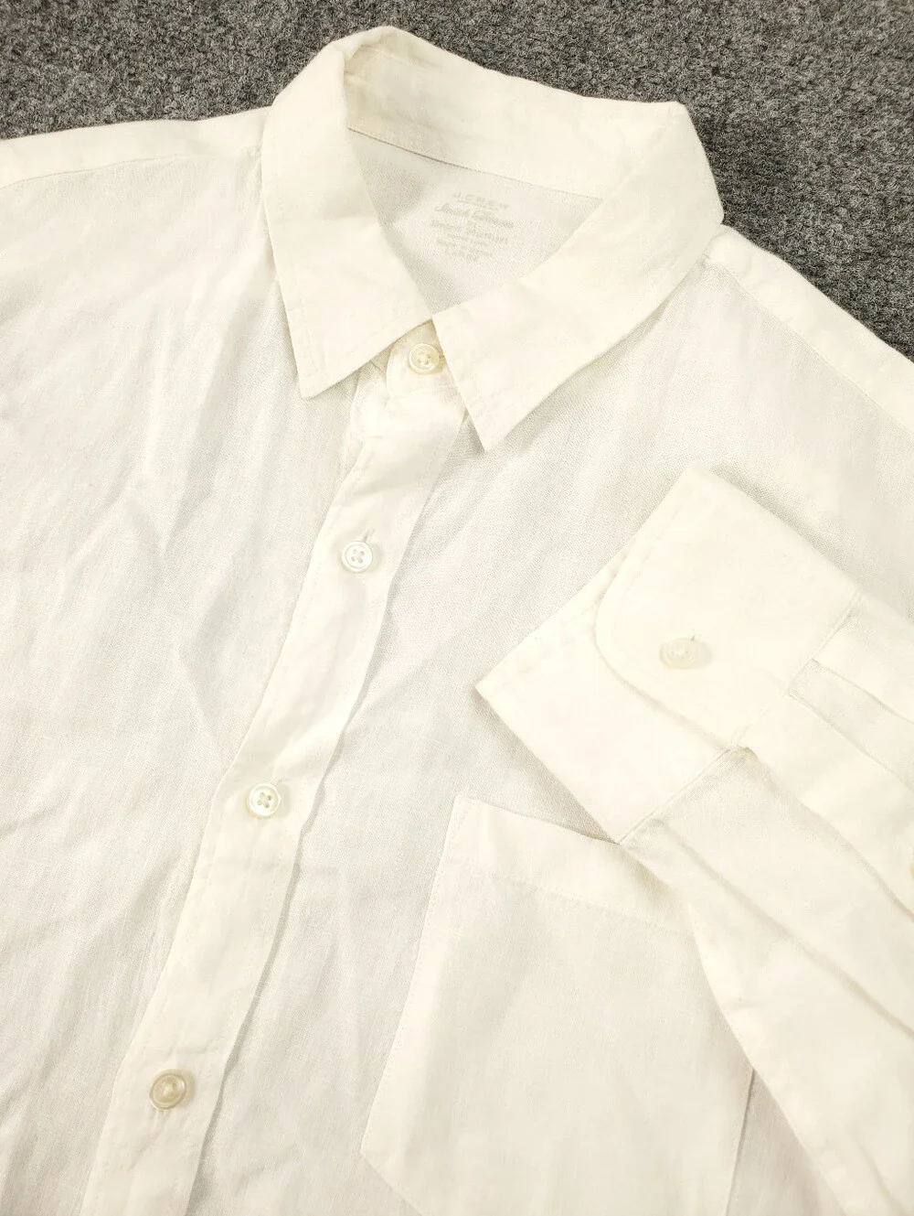 J. Crew Cream MEN’s  Linen-Blend Button-Down Shirt. Slim Fit